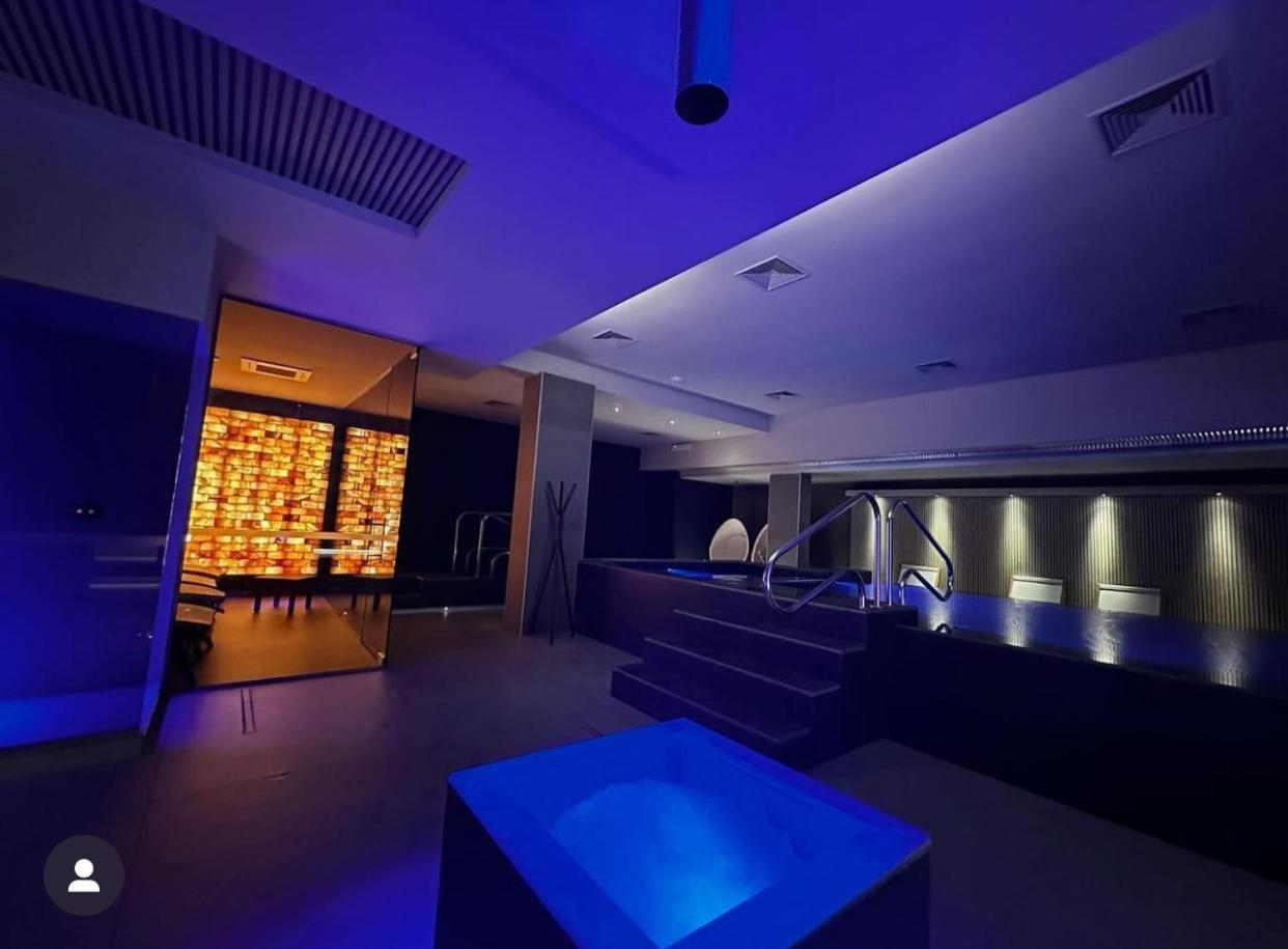 Moma Hotel Wellness & Spa Lavello Bagian luar foto