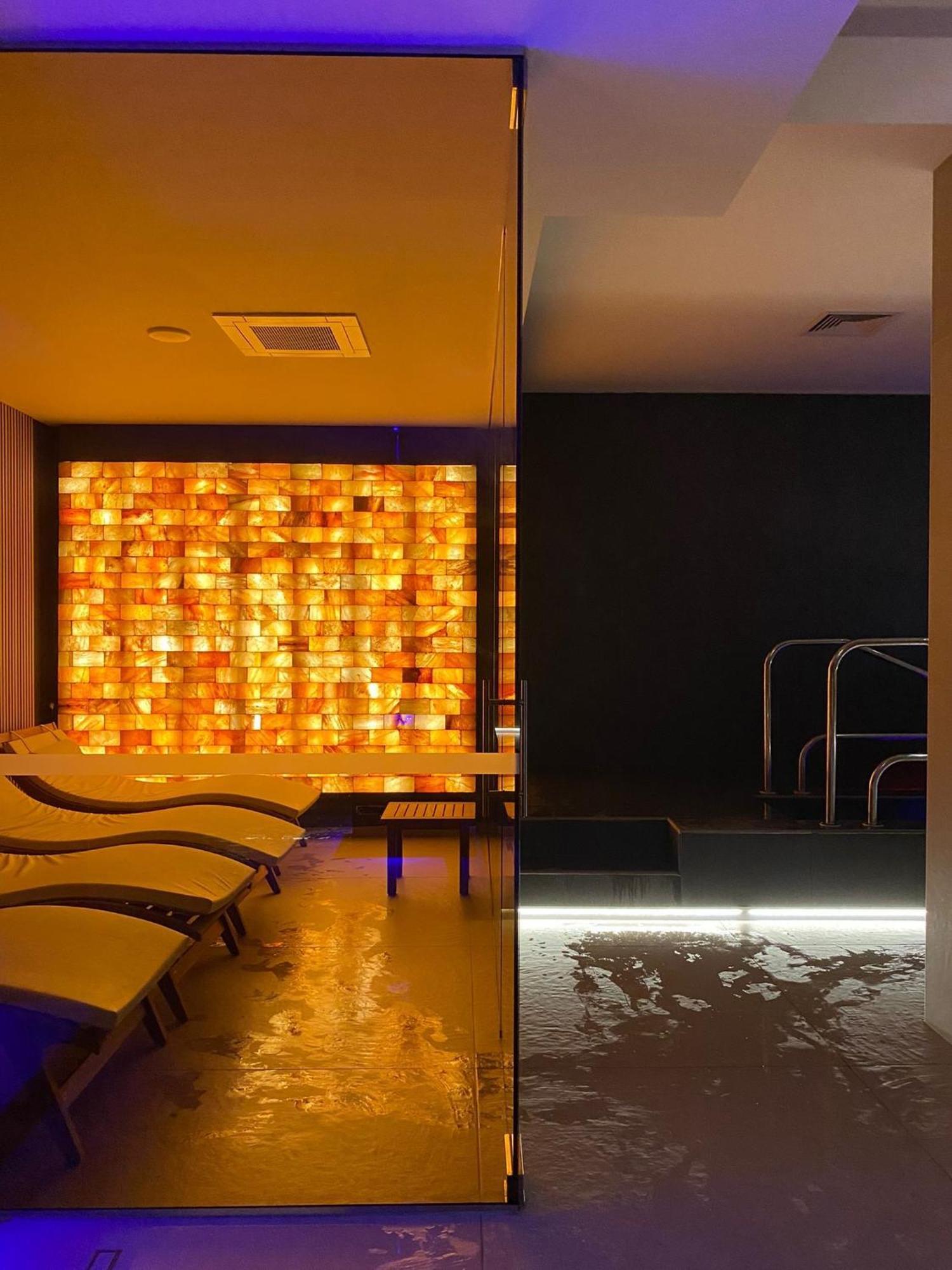 Moma Hotel Wellness & Spa Lavello Bagian luar foto